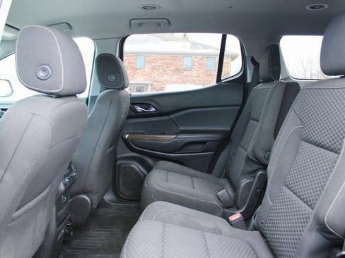 Used 2017 GMC Acadia SLE image 30