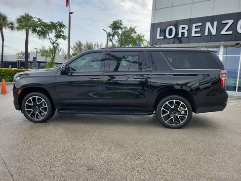 Used 2024 Chevrolet Suburban RST w/ Luxury Package RWD image 8