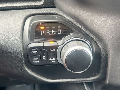 Used 2020 RAM 1500 Big Horn AWD/4WD image 16