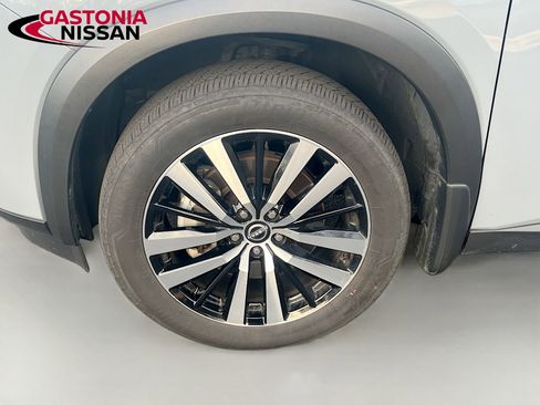 Used 2024 Nissan Pathfinder Platinum w/ Cargo Package image 42