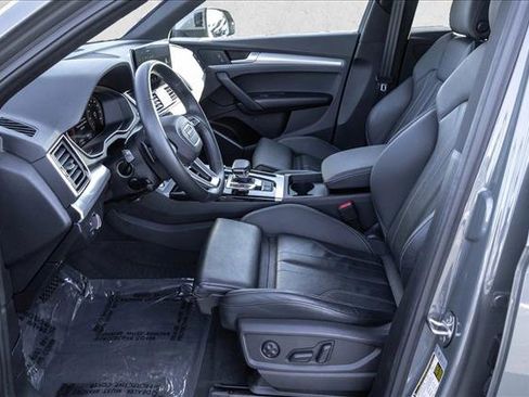 Used 2025 Audi Q5 2.0T Premium image 12