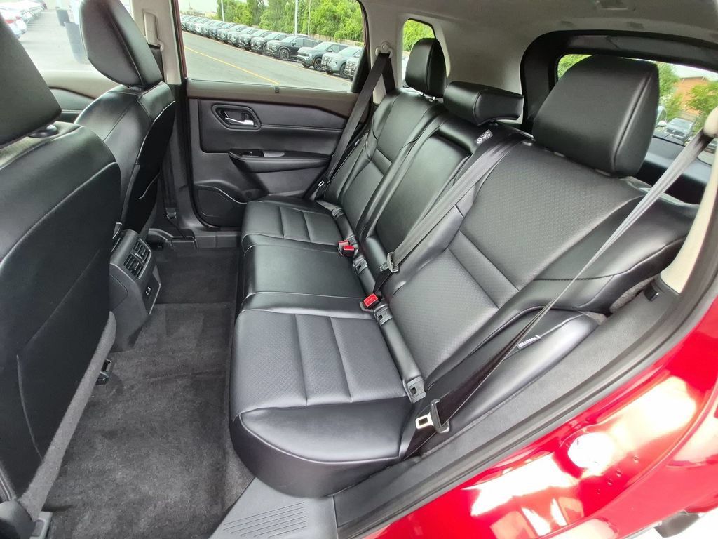 Used 2023 Nissan Rogue SV w/ SV Premium B Package AWD/4WD image 24