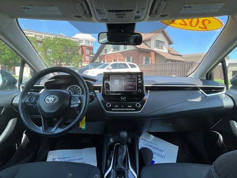 Used 2021 Toyota Corolla LE FWD image 10