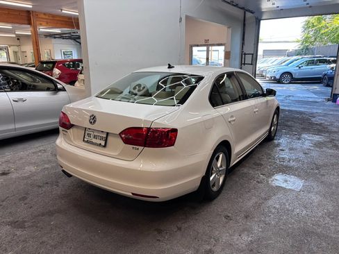 Used 2014 Volkswagen Jetta TDI FWD image 5