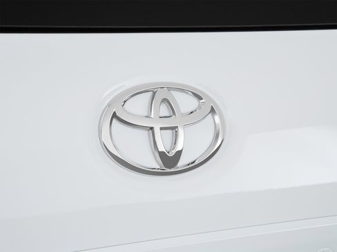 Used 2016 Toyota Sienna XLE FWD image 64