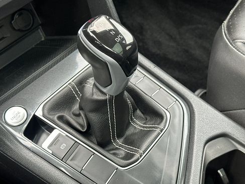 Used 2023 Volkswagen Tiguan SE FWD image 22