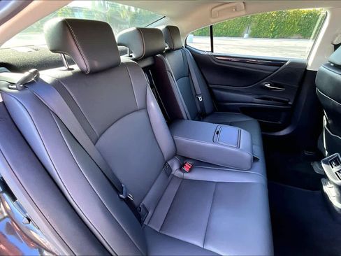 Used 2021 Lexus ES 350 w/ Premium Package FWD image 19