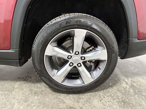 Used 2022 Jeep Grand Cherokee L Limited RWD image 8