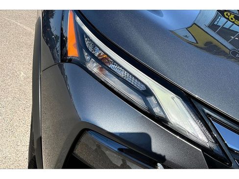 Used 2024 Nissan Rogue SV image 31