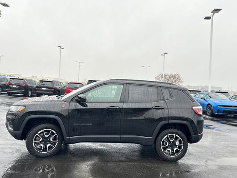 Used 2024 Jeep Compass Trailhawk w/ Trailer Tow Group image 6