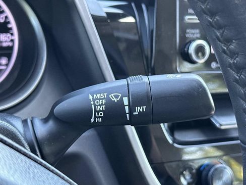 Used 2023 Toyota Camry SE FWD image 32