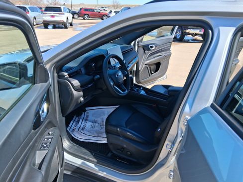 New 2026 Jeep Compass Latitude image 13