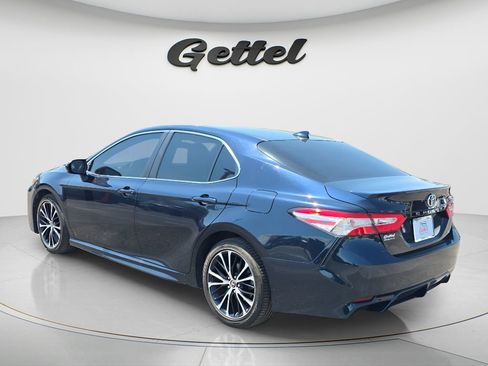 Used 2020 Toyota Camry SE image 6