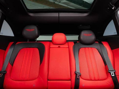 Used 2025 Aston Martin DBX 707 image 10