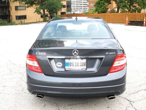 Used 2010 Mercedes-Benz C 300 4MATIC Sedan image 9