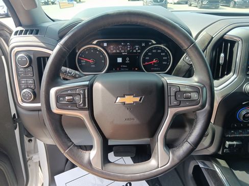 Used 2021 Chevrolet Silverado 1500 LTZ w/ LTZ Premium Package AWD/4WD image 15