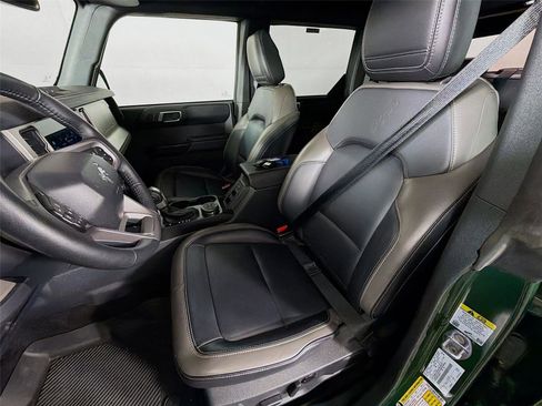 Used 2025 Ford Bronco Outer Banks image 11