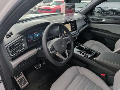 Used 2024 Volkswagen Atlas Cross Sport SEL R-Line AWD/4WD image 14