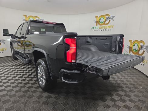 Used 2025 Chevrolet Silverado 3500 High Country w/ Technology Package image 30