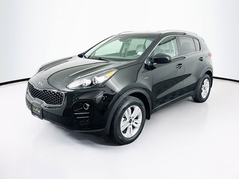 Used 2019 Kia Sportage LX w/ LX Popular Package image 3