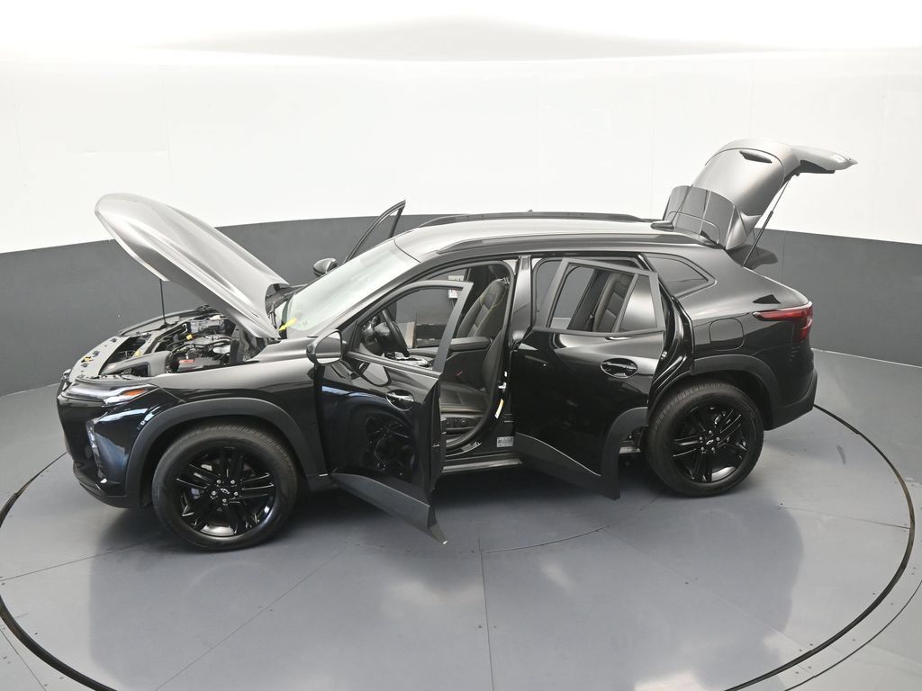 Used 2025 Chevrolet Trax ACTIV FWD image 63