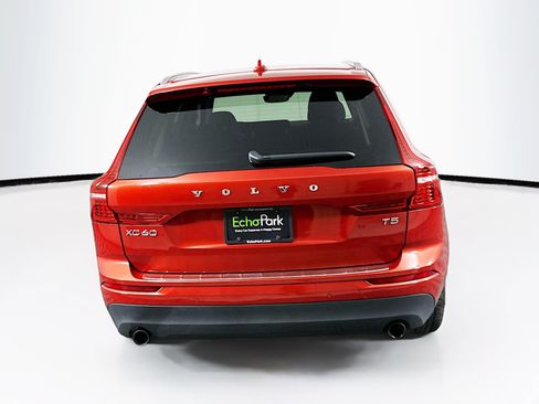 Used 2020 Volvo XC60 T5 Momentum w/ Protection Package Premier FWD image 7