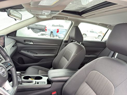 Certified 2024 Nissan Altima 2.5 SV w/ SV Premium Package image 26