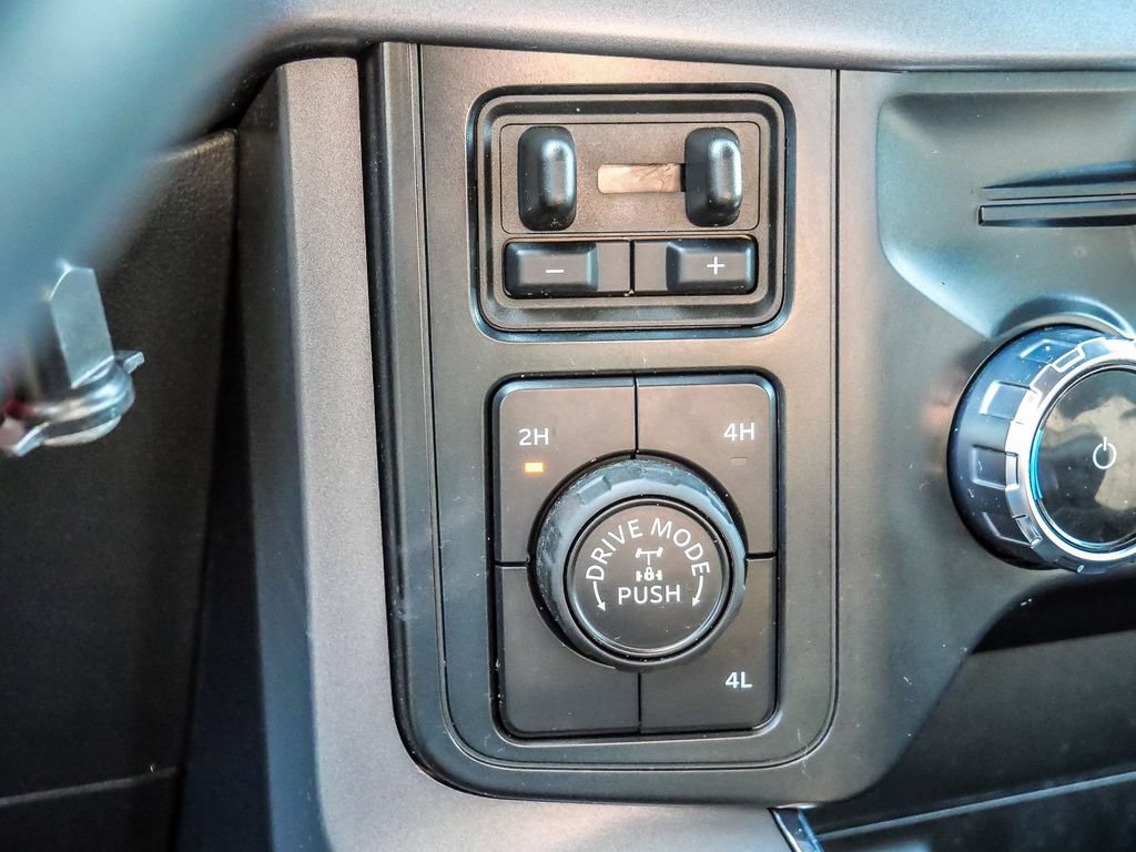 Used 2025 Ford F150 XLT w/ Equipment Group 301A Standard AWD/4WD image 32