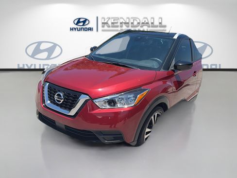 Used 2020 Nissan Kicks SV FWD image 3