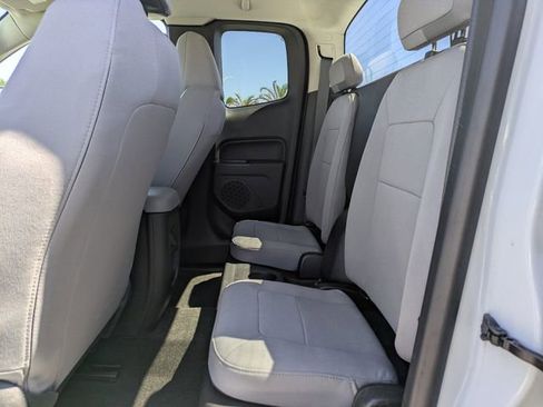 Used 2018 GMC Canyon W/T w/ Convenience Package image 17