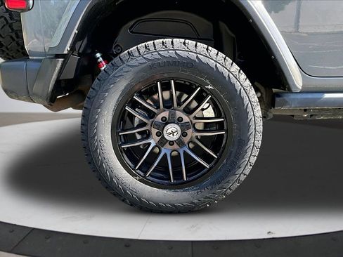 Used 2023 Jeep Wrangler Unlimited Rubicon w/ LED Lighting Group AWD/4WD image 35