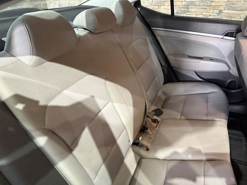 Used 2018 Hyundai Elantra SEL w/ Cargo Package image 4