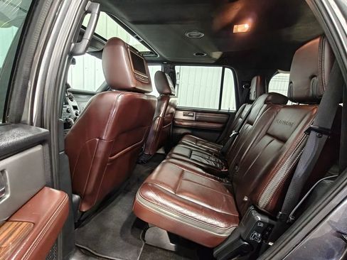 Used 2015 Ford Expedition Platinum AWD/4WD image 33