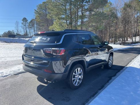 Certified 2024 Jeep Compass Latitude image 5