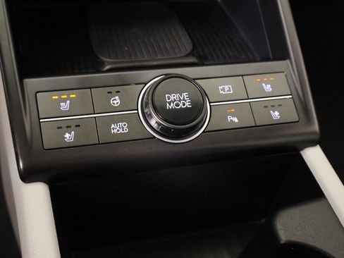 Used 2024 Hyundai Kona Limited image 8