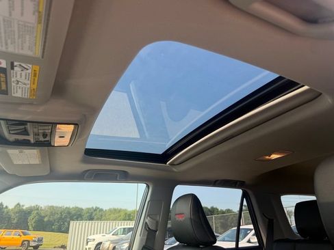 Used 2023 Toyota 4Runner TRD Off-Road Premium w/ Moonroof Package AWD/4WD image 12