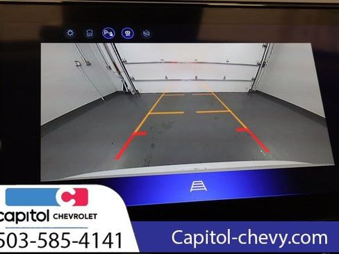 Used 2027 Chevrolet Bolt RS FWD image 25