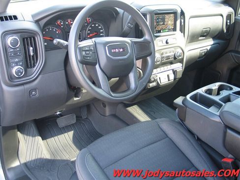 Used 2024 GMC Sierra 1500 Pro w/ Pro Value Package AWD/4WD image 2