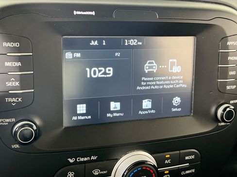 Used 2018 Kia Soul + FWD image 14