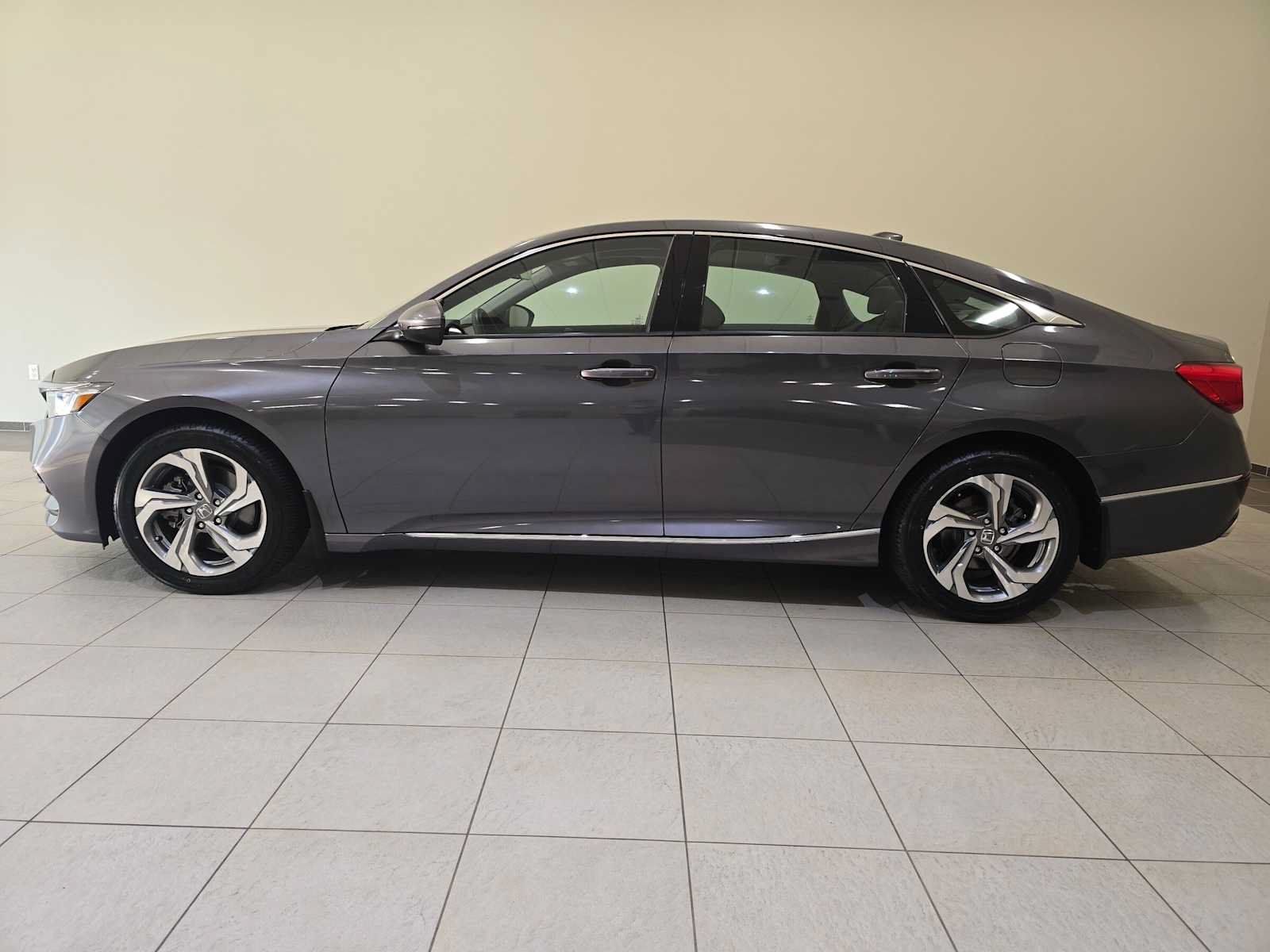 Used 2018 Honda Accord EX-L image 3