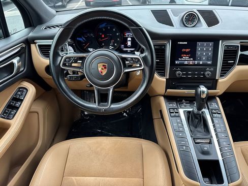 Used 2018 Porsche Macan AWD/4WD image 20
