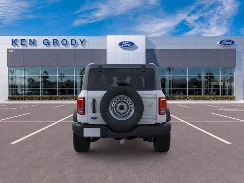 New 2026 Ford Bronco 2-Door AWD/4WD image 6