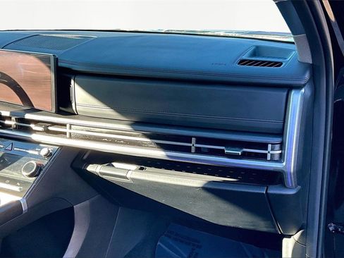 Used 2024 Hyundai Santa Fe Limited image 17