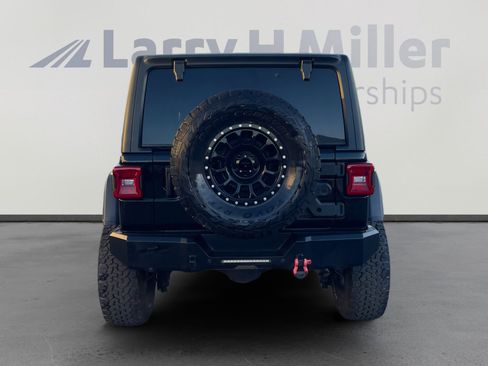 Used 2021 Jeep Wrangler Unlimited Rubicon AWD/4WD image 4
