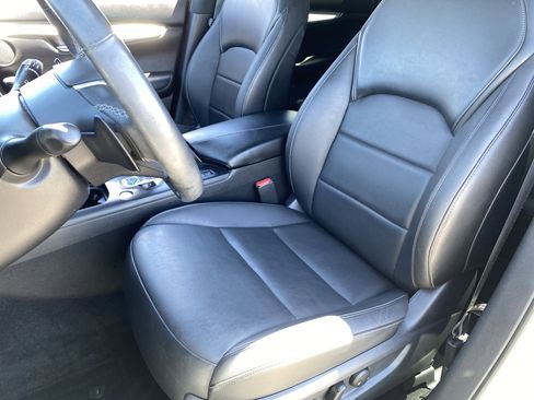 Used 2021 INFINITI QX50 Luxe w/ Appearance Package AWD/4WD image 16