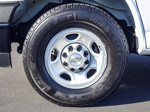 Used 2023 Chevrolet Express 2500 Extended w/ Driver Convenience Package image 15