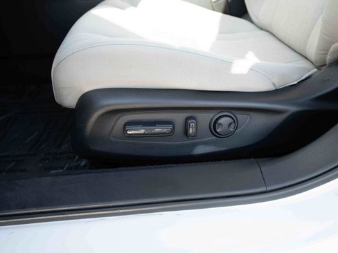 Used 2023 Honda Accord EX image 12