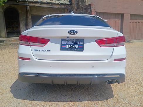 Used 2020 Kia Optima LX FWD image 9