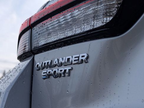 Used 2025 Mitsubishi Outlander Sport ES image 28