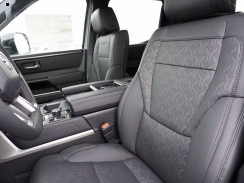 New 2025 Toyota Tundra Limited image 25